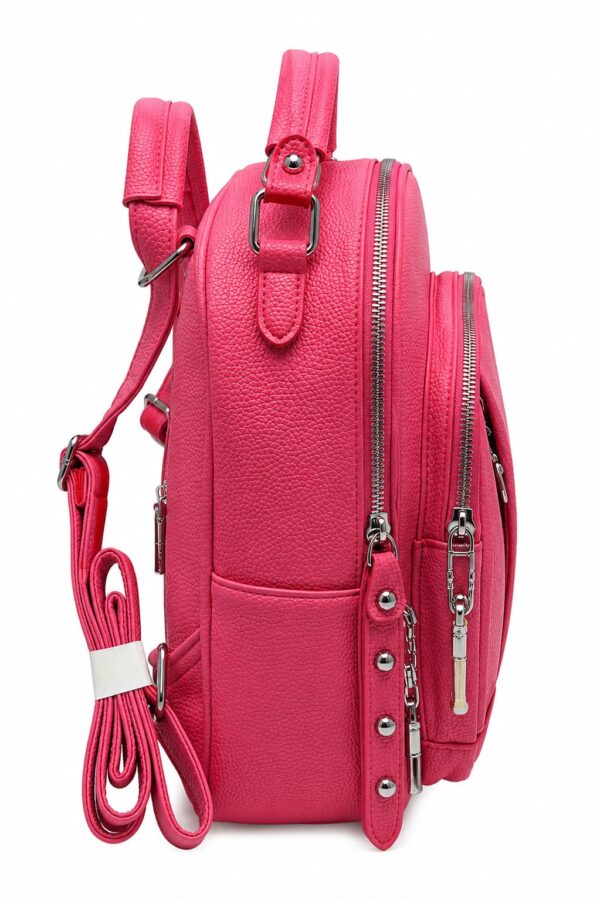 IMG-20260721-WA0039 Mochila vinipiel c/4 cierres -28x22cm